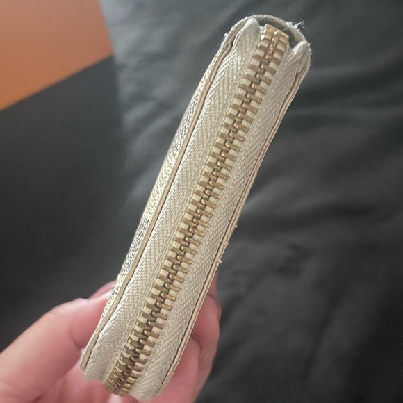 Louis Vuitton Damier Azur Zippy Compact Wallet DISCONTINUED - Picture 3 of 12